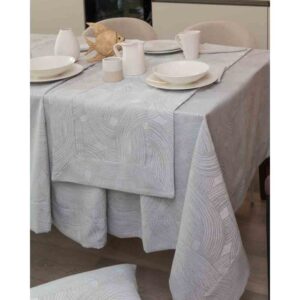 set-tovaglia-rania-con-runner-grigio